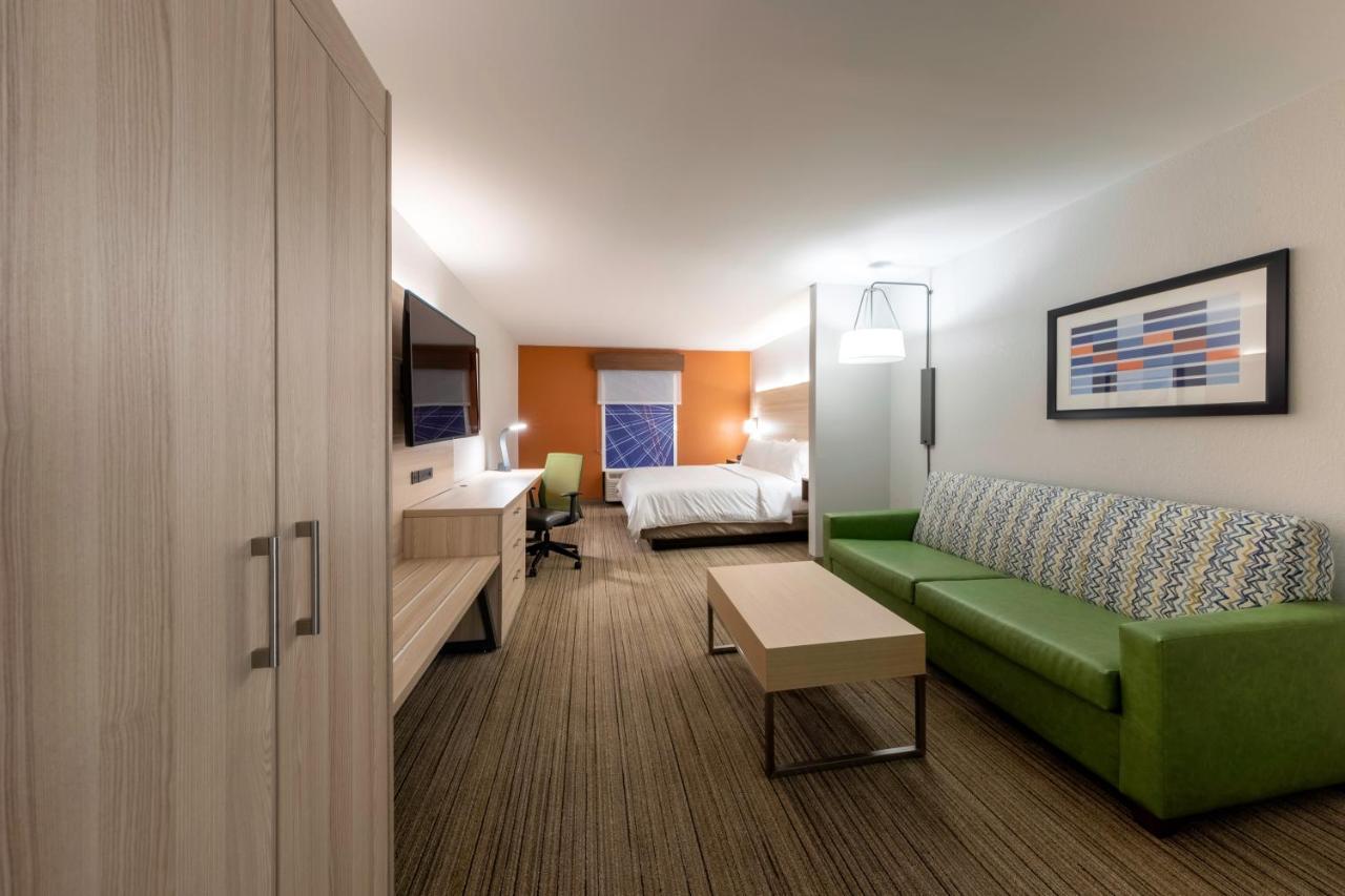 Holiday Inn Express Hotel & Suites Petersburg/Dinwiddie By Ihg מראה חיצוני תמונה