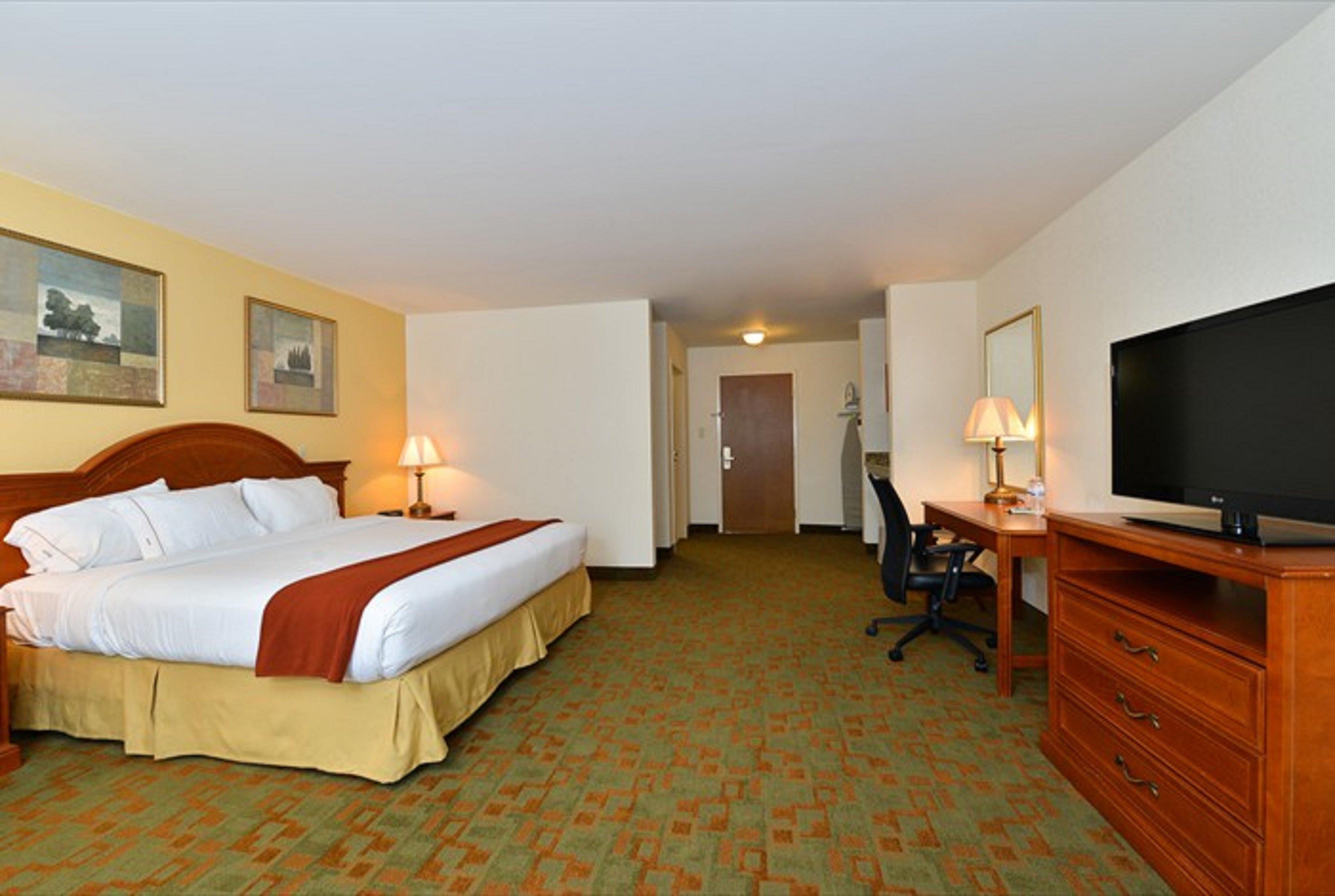 Holiday Inn Express Hotel & Suites Petersburg/Dinwiddie By Ihg מראה חיצוני תמונה