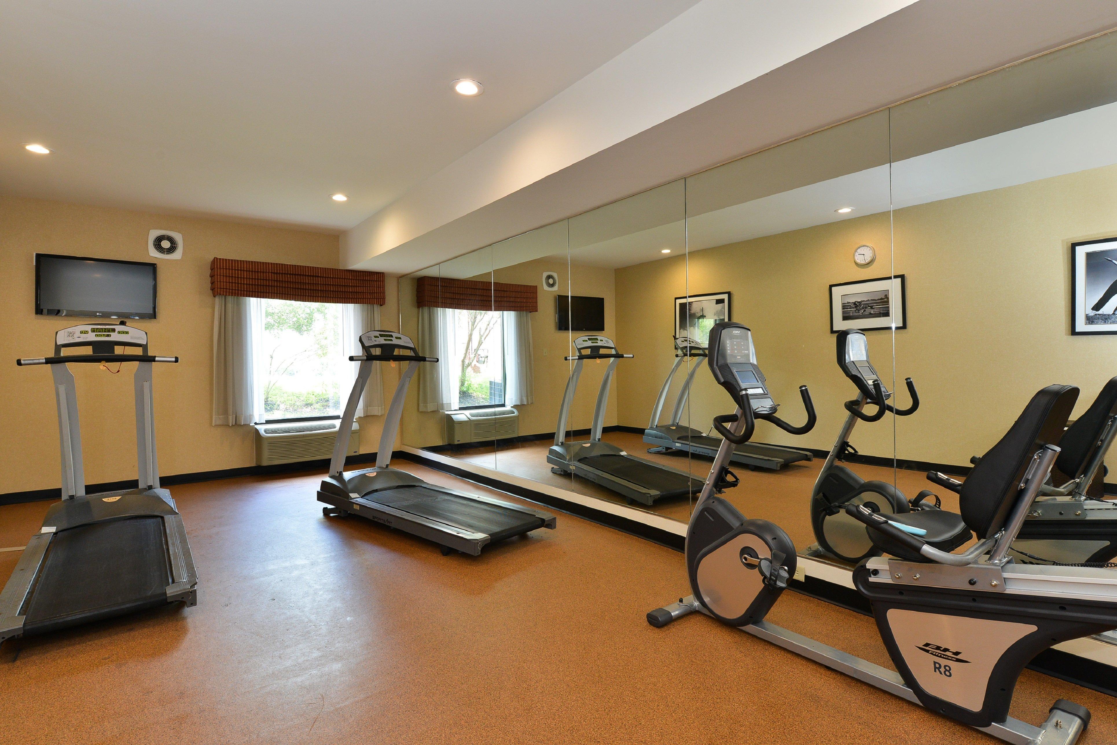 Holiday Inn Express Hotel & Suites Petersburg/Dinwiddie By Ihg מראה חיצוני תמונה